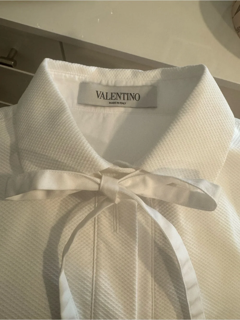 Valentino White Classic Button-Front Blouse - Picture 12 of 13